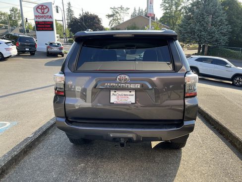 Certified 2021 Toyota 4Runner SR5 AWD/4WD image 5