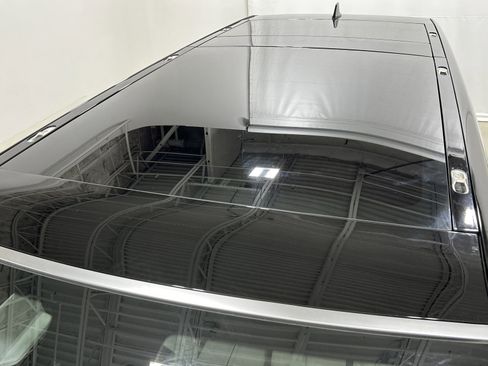 Used 2023 Rivian R1S Launch Edition image 13