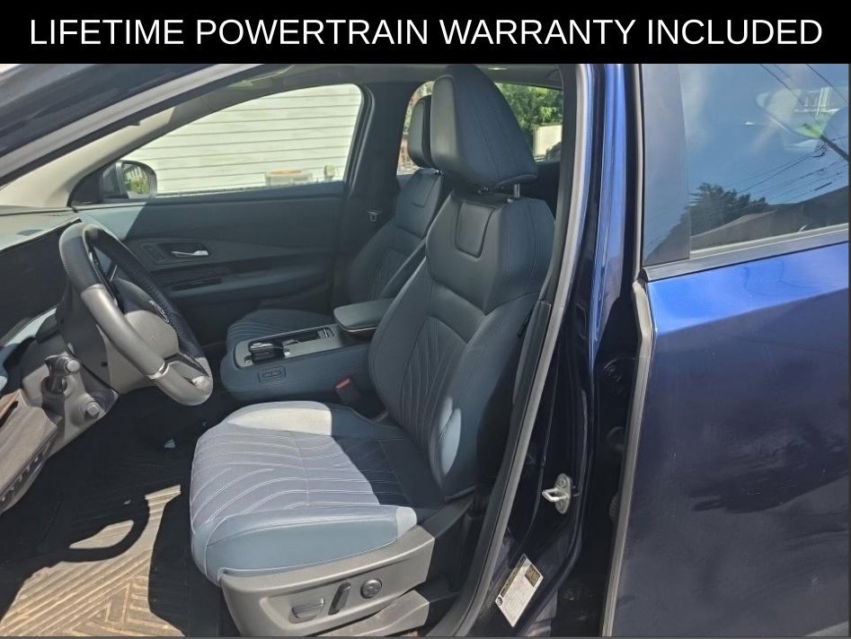 Used 2024 Nissan Ariya AWD image 5