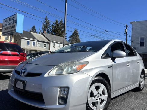 Used 2011 Toyota Prius Two image 1