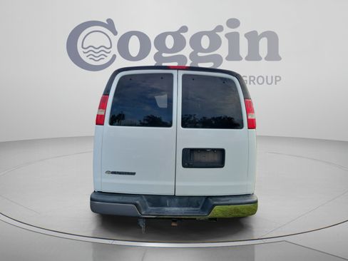 Used 2018 Chevrolet Express 3500 LT w/ LT Preferred Equipment Group RWD image 8
