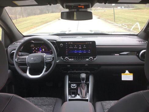 New 2026 Chevrolet Colorado Z71 image 17