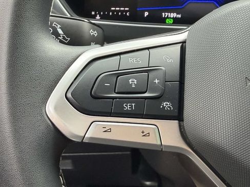 Certified 2024 Volkswagen Tiguan SE AWD/4WD image 22