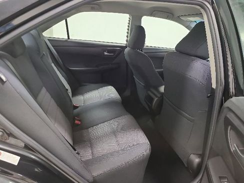Used 2016 Toyota Camry LE FWD image 15