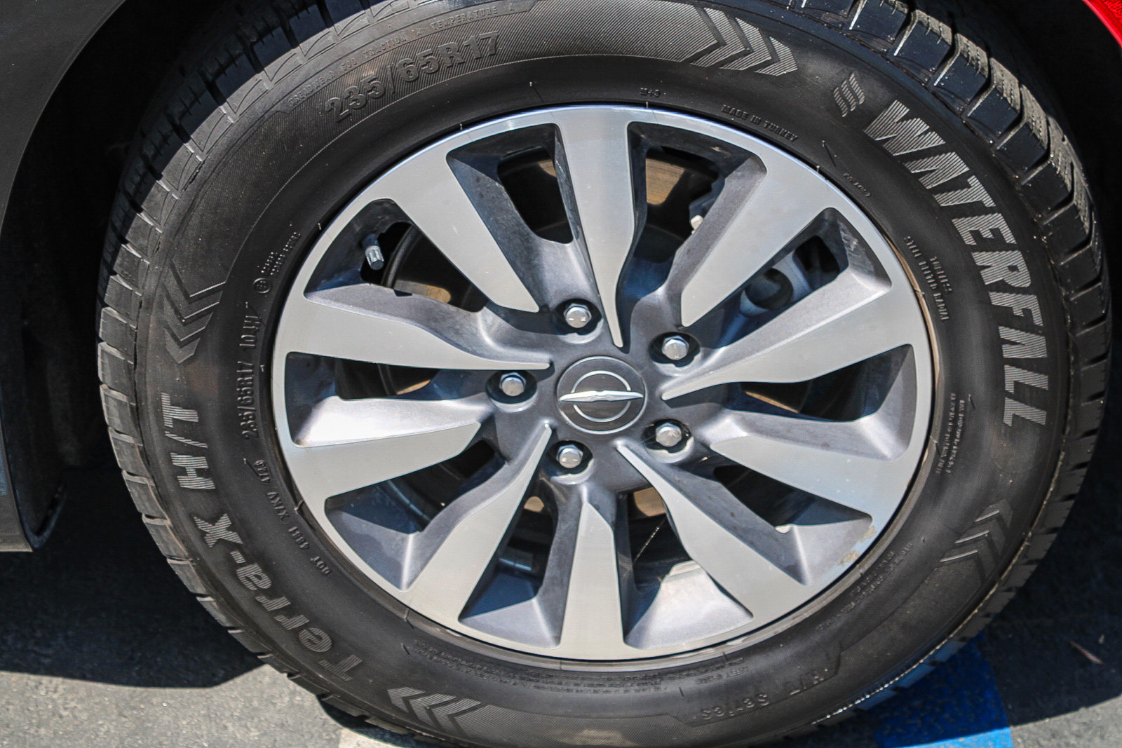 Used 2024 Chrysler Pacifica Limited FWD image 12
