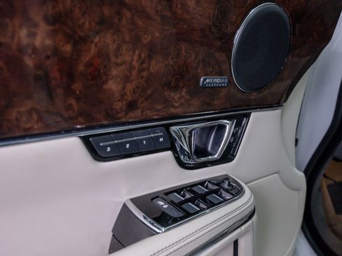 Used 2017 Jaguar XJ L Portfolio image 17