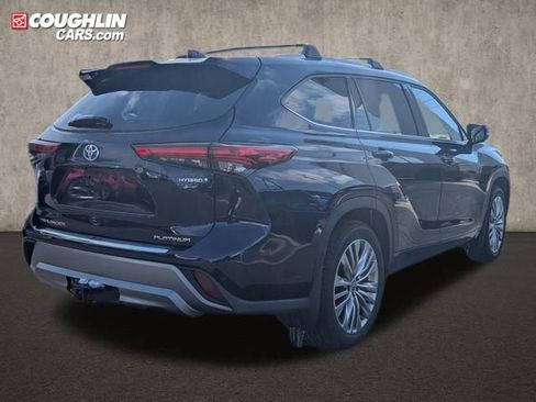 Used 2022 Toyota Highlander Platinum image 7