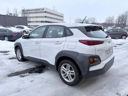 Used 2019 Hyundai Kona SE image 3