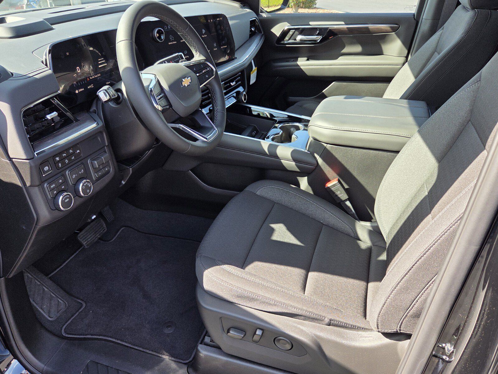 New 2026 Chevrolet Tahoe LS w/ Max Trailering Package AWD/4WD image 5