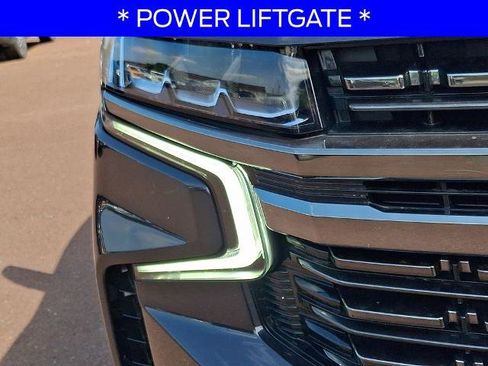 Used 2022 Chevrolet Suburban RST w/ Luxury Package AWD/4WD image 9