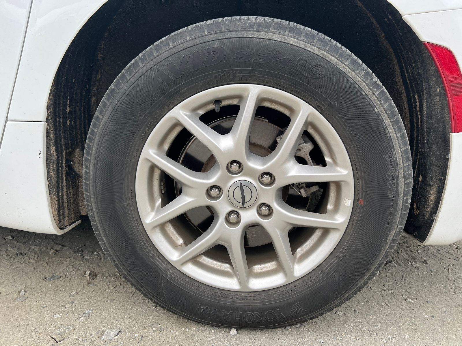 Used 2024 Chrysler Pacifica Touring-L FWD image 22