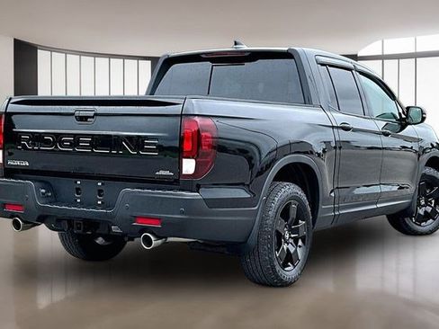 Certified 2025 Honda Ridgeline Black Edition image 6
