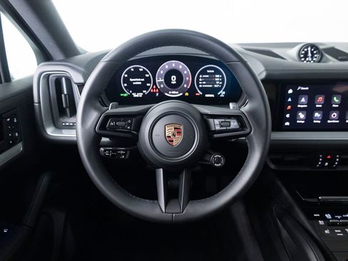 Certified 2025 Porsche Cayenne Coupe AWD/4WD image 19