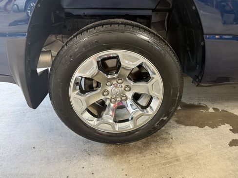 Used 2022 RAM 1500 Big Horn AWD/4WD image 5