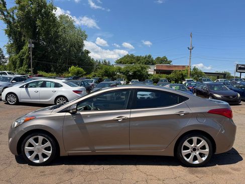 Used 2012 Hyundai Elantra Limited w/ Technology Pkg 5 FWD image 8