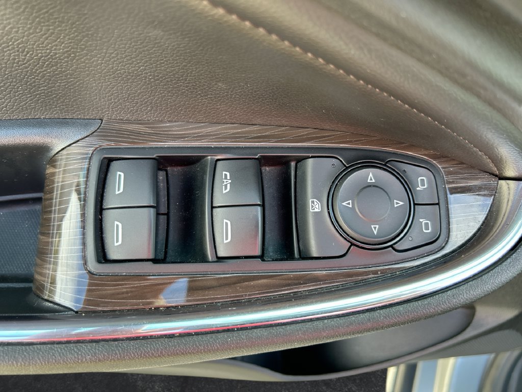 Used 2024 Chevrolet Malibu LT FWD image 14