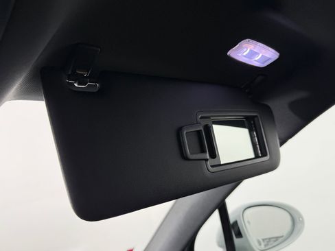 New 2026 Porsche Macan image 26