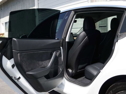 Used 2020 Tesla Model 3 Long Range image 27