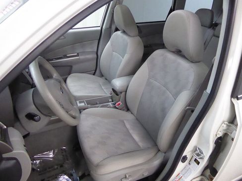 Used 2010 Subaru Forester 2.5X Premium w/ Popular Equipment Group 1A image 18