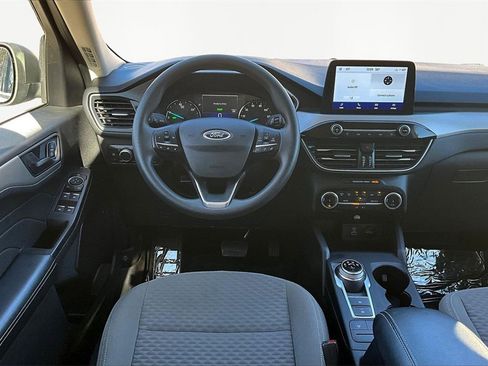 Used 2022 Ford Escape SE image 5