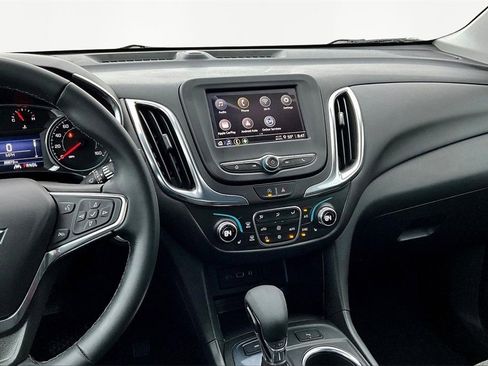 Used 2023 Chevrolet Equinox LT w/ Driver Convenience Package image 6