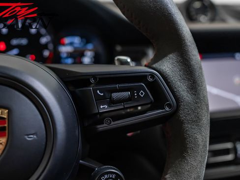 Used 2023 Porsche Macan GTS w/ GTS Sport Package image 33