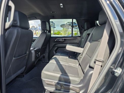 Used 2025 Chevrolet Tahoe LT AWD/4WD image 16
