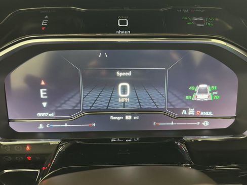 Used 2024 GMC Sierra 3500 SLE w/ SLE Convenience Package image 10