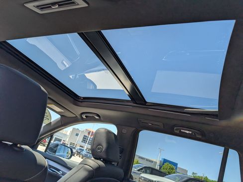 Used 2024 Cadillac XT6 Luxury w/ LPO, Floor Liner Package AWD/4WD image 14