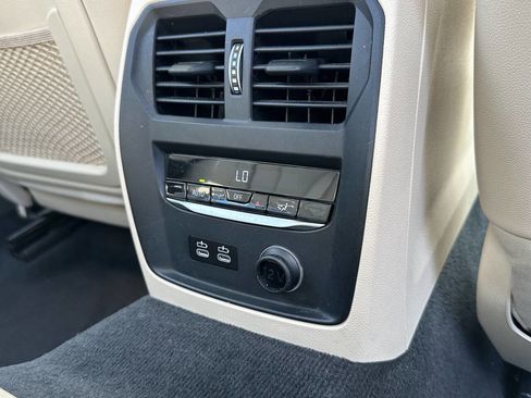 Used 2020 BMW 330i xDrive Sedan w/ Convenience Package image 23