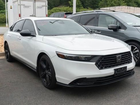 Used 2024 Honda Accord Sport image 3