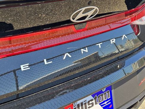 Used 2026 Hyundai Elantra Sport FWD image 10