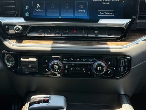 Used 2025 Chevrolet Silverado 1500 RST w/ Convenience Package II AWD/4WD image 16