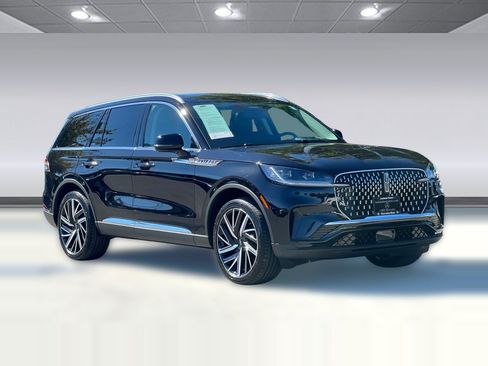 Used 2026 Lincoln Aviator Reserve AWD/4WD image 6
