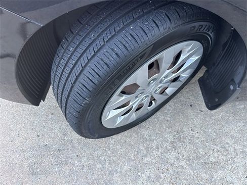 Used 2016 Hyundai Elantra GT image 24