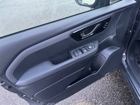 Certified 2025 Subaru Forester Touring image 11