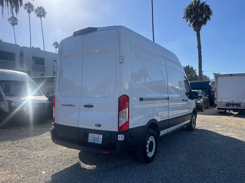 Used 2022 Ford E-Transit 148 High Roof w/ Load Area Protection Package RWD image 6