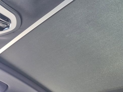 Used 2023 Porsche Macan image 32