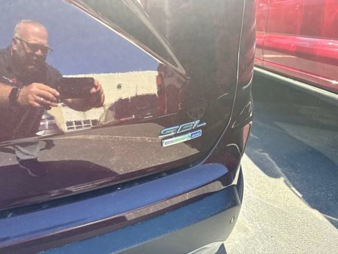 Used 2019 Ford Edge SEL w/ Equipment Group 201A AWD/4WD image 11