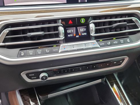 Used 2019 BMW X5 xDrive40i w/ M Sport Package image 26