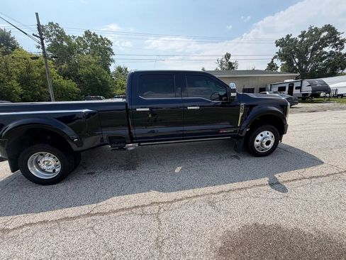 Used 2025 Ford F450 Platinum w/ Platinum Plus Package AWD/4WD image 19