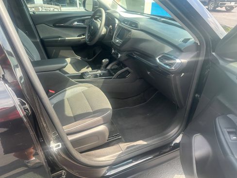 Used 2023 Chevrolet TrailBlazer LT image 5