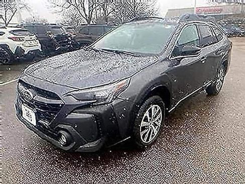 Certified 2025 Subaru Outback Premium AWD/4WD image 2