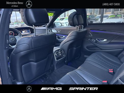 Used 2019 Mercedes-Benz S 560 Sedan image 20