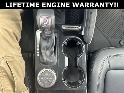 New 2025 Ford Bronco Outer Banks w/ Sasquatch Package AWD/4WD image 37