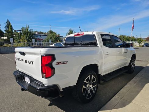 Used 2024 Chevrolet Colorado Z71 w/ Z71 Convenience Package 2 AWD/4WD image 7