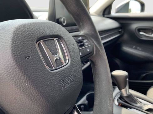 Certified 2025 Honda HR-V LX image 37