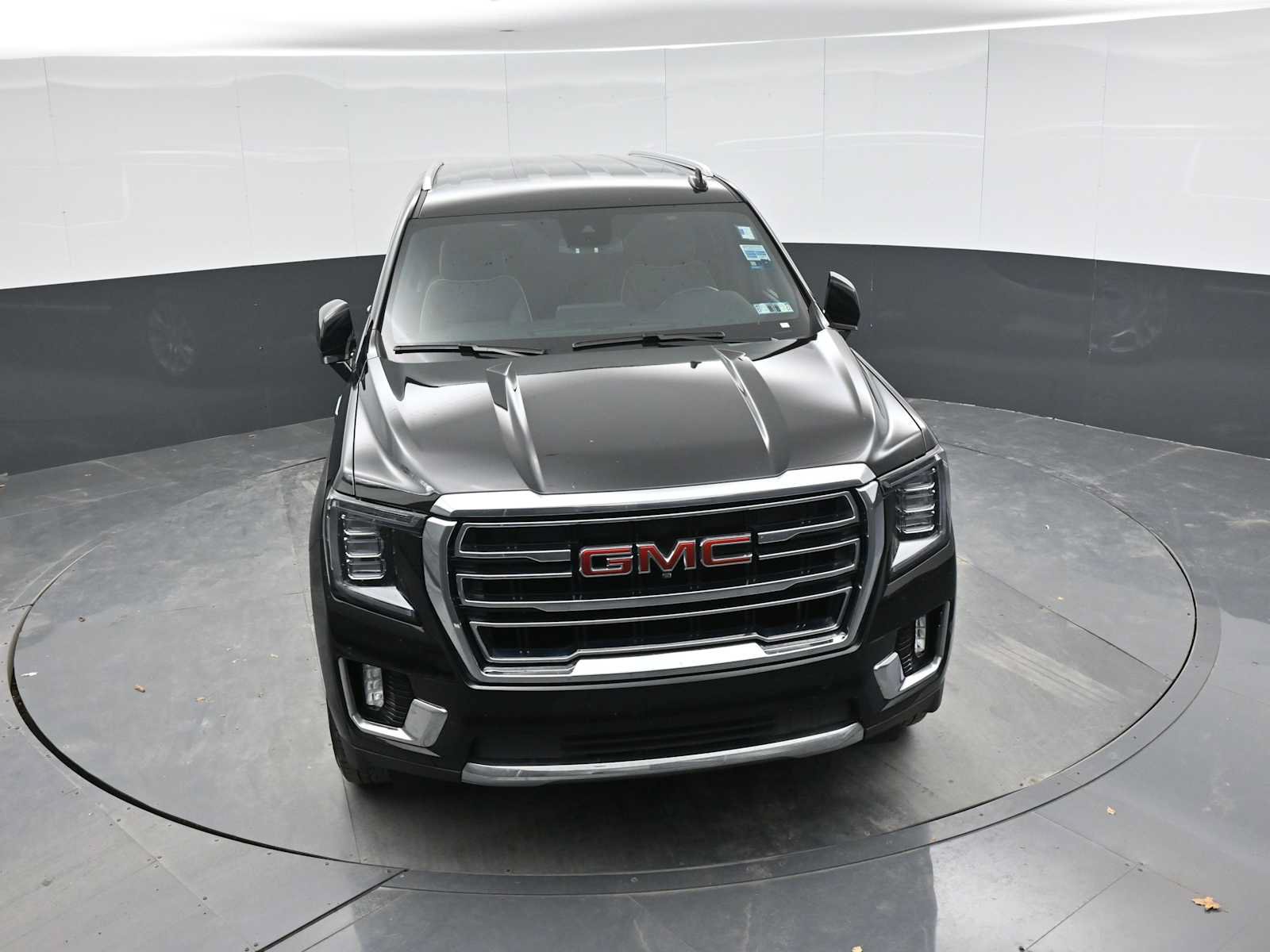 Used 2024 GMC Yukon XL SLT w/ SLT Luxury Package AWD/4WD image 32