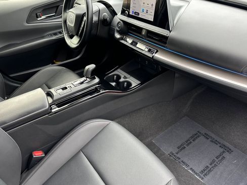 Used 2024 Toyota Prius XLE image 19