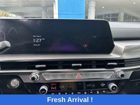 Used 2025 Kia Telluride S FWD image 25
